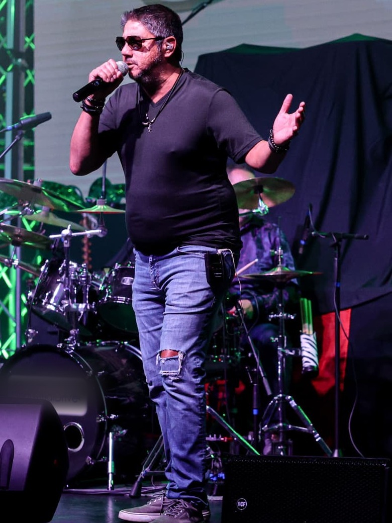 Marty — Lead Vocals & Rhythm Guitar of Early Bird Special